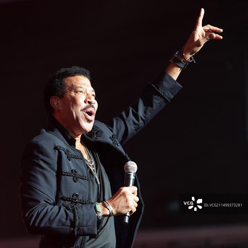 莱昂纳尔·里奇在英国亨利音乐节上表演图片素材