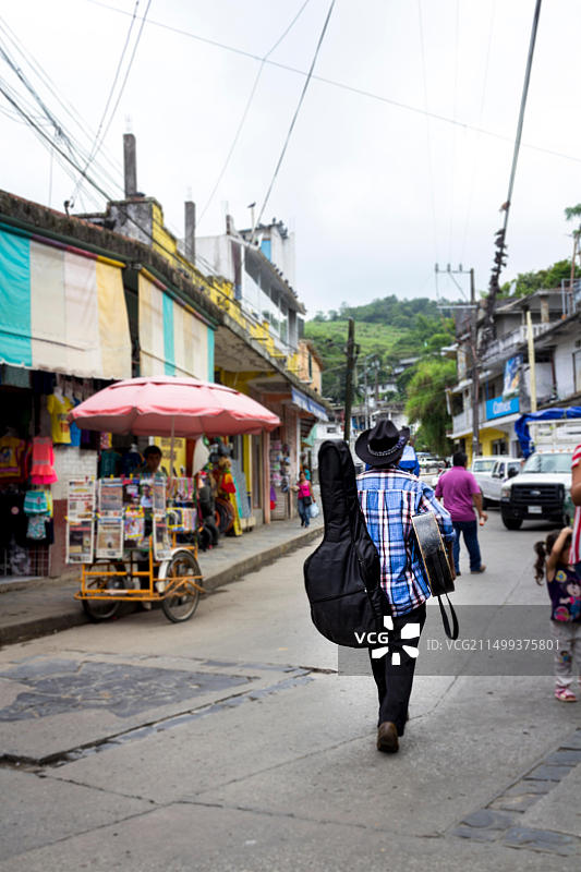 音乐家，墨西哥圣路易斯波托西州希利特拉图片素材