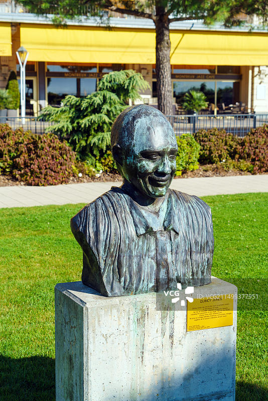 瑞士蒙特勒爵士巷昆西·琼斯纪念碑图片素材