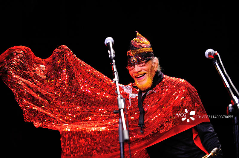 太阳拉乐团：爵士音乐演奏图片素材