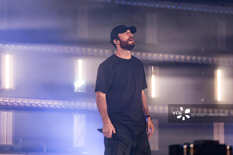 乡村音乐家Sam Hunt在2018年10月13日于不列颠哥伦比亚省温哥华市的卑诗体育馆演出图片素材