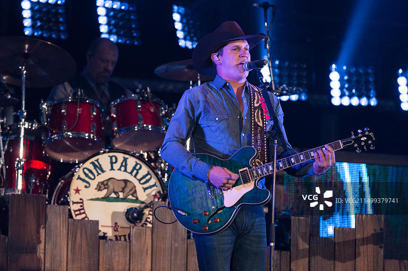 乡村音乐家Jon Pardi在BC体育场演出（温哥华，加拿大，2018年10月13日）图片素材