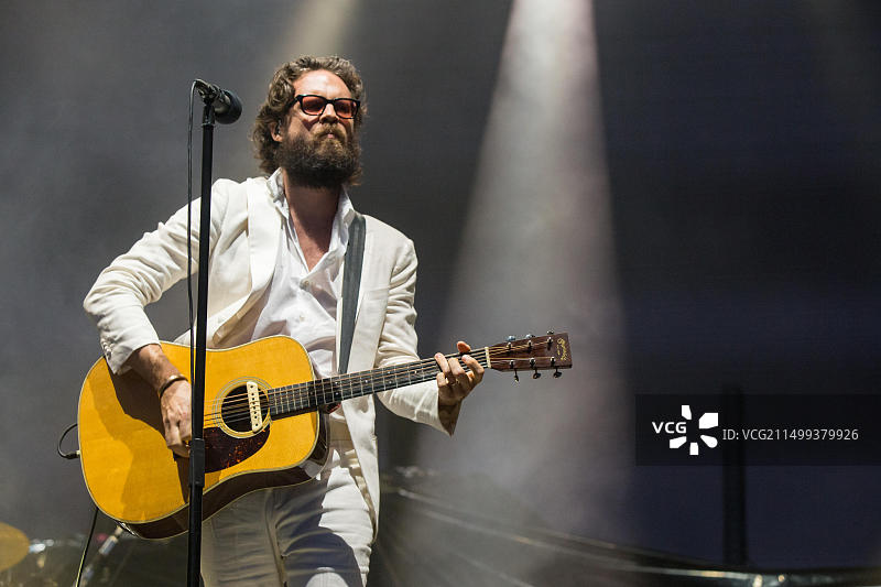 音乐家Father John Misty在温哥华斯坦利公园Skookum音乐节上表演,2018年9月7日图片素材