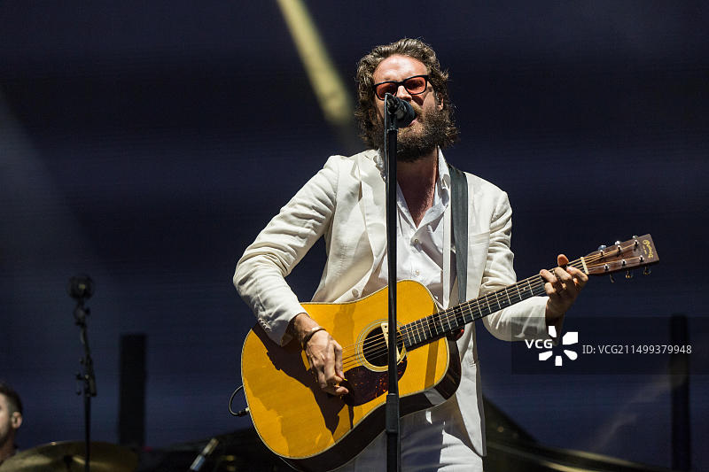 音乐家Father John Misty在温哥华斯坦利公园Skookum音乐节上表演，2018年9月7日图片素材