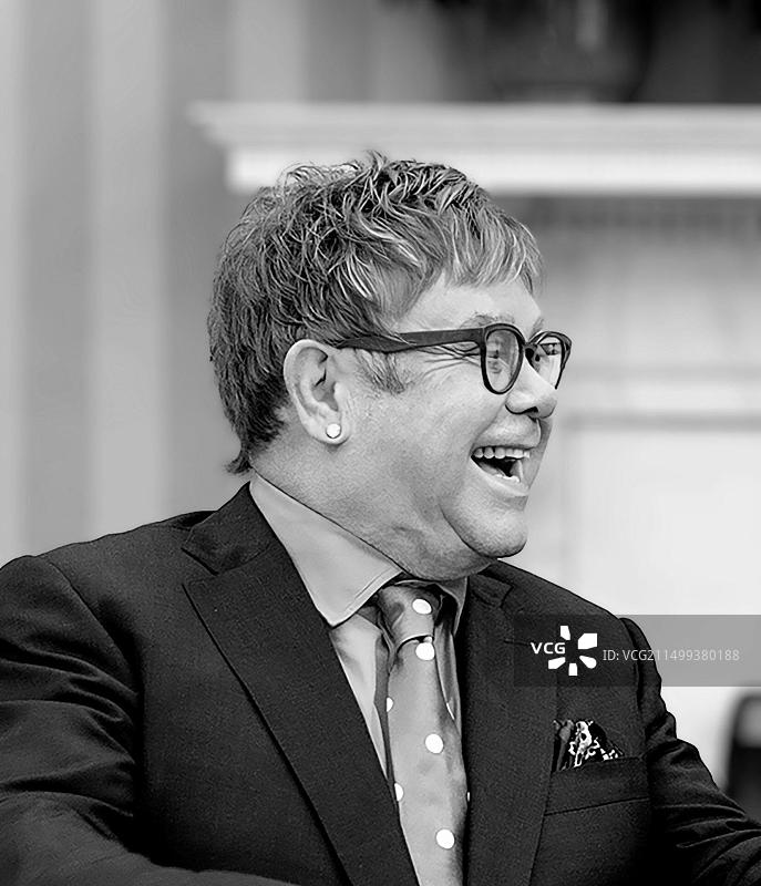 埃尔顿·约翰：英国歌手兼音乐家雷金纳德·肯尼斯·德怀特（生于1947年）2015年在白宫的肖像图片素材