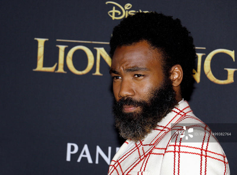 2019年7月9日，唐纳德·格洛弗在美国好莱坞杜比剧院举行的《狮子王》世界首映式上图片素材