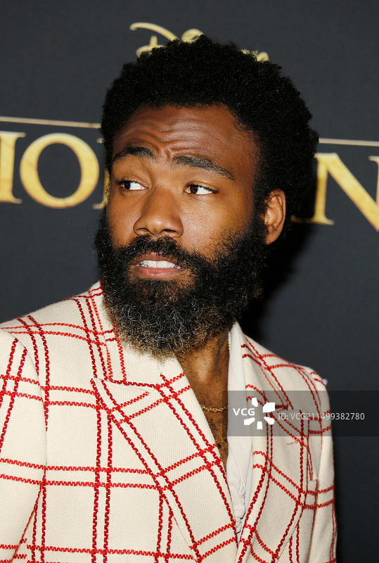 2019年7月9日，唐纳德·格洛弗在美国好莱坞杜比剧院举行的《狮子王》世界首映式上图片素材