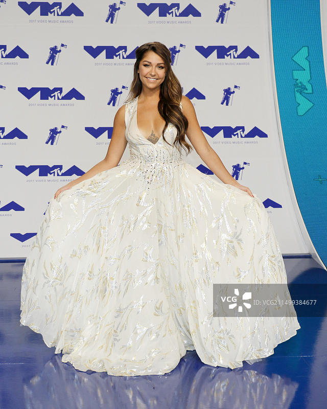 安德里亚·鲁塞特出席2017年MTV音乐录影带大奖颁奖典礼图片素材