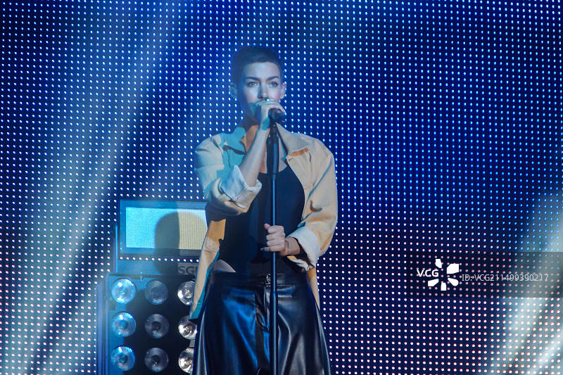 德国基尔：Frida Gold乐队在2014基尔周NDR 2舞台上表演图片素材