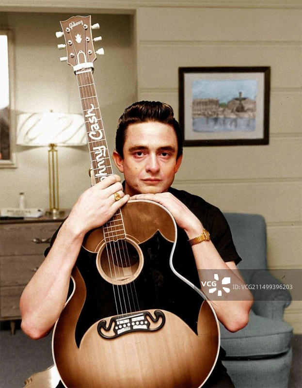 约翰尼·卡什美国乡村音乐家宣传照，约1965年图片素材