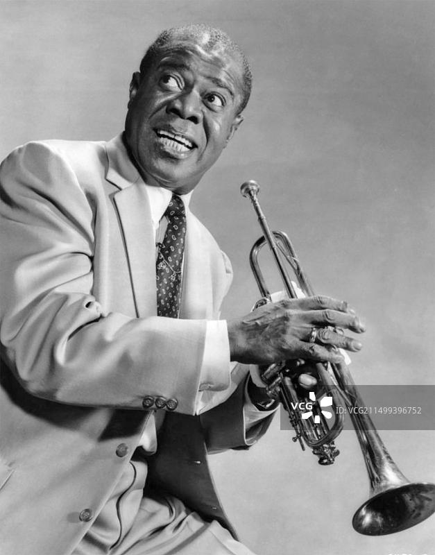 路易斯·阿姆斯特朗（1901-1971）美国爵士音乐家宣传照，约1954年图片素材