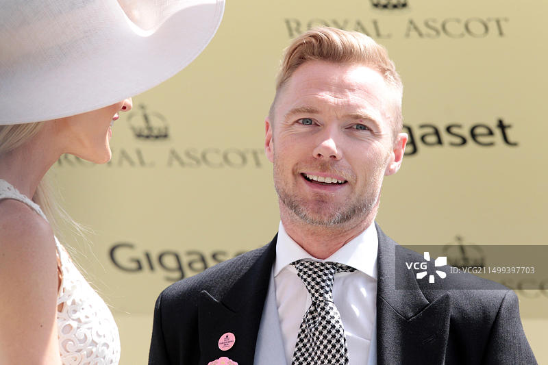 英国雅士谷音乐家罗南·基廷图片素材