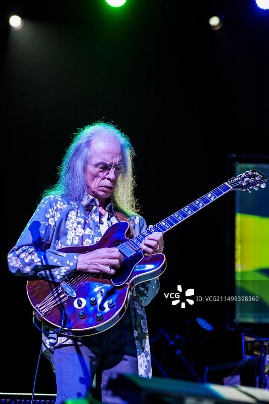 英国前卫摇滚乐队Yes的史蒂夫·豪在克莱德礼堂演出图片素材