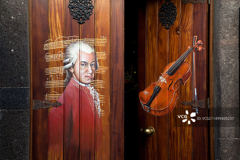 沃尔夫冈·阿玛多伊斯·莫扎特，音乐家，小提琴乐器图片素材