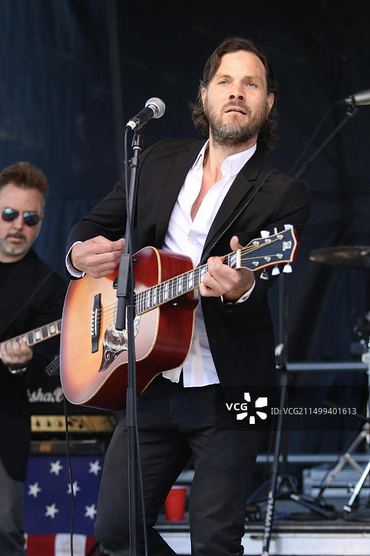 音乐家西蒙妮·费利斯在“现场”音乐会上表演图片素材