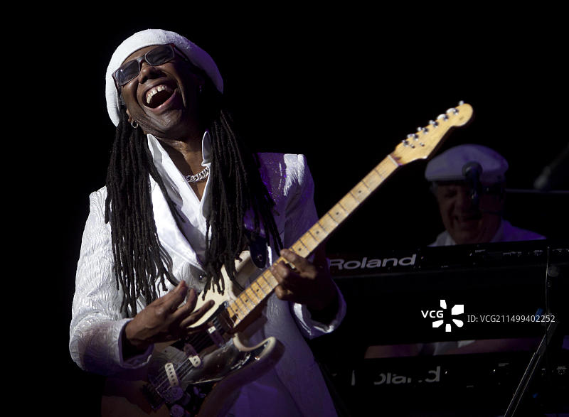 音乐家奈尔·罗杰斯在伦敦IndigO2演出图片素材