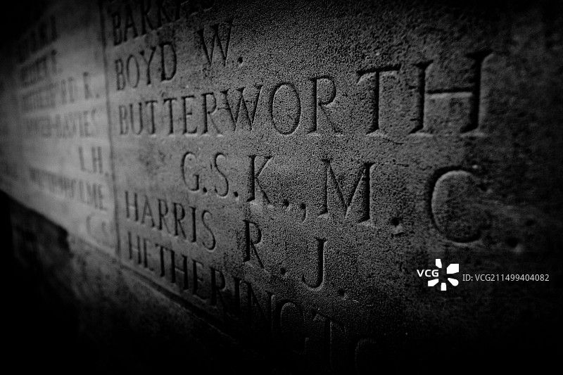 索姆河蒂耶普瓦尔纪念碑上英国作曲家铭文图片素材