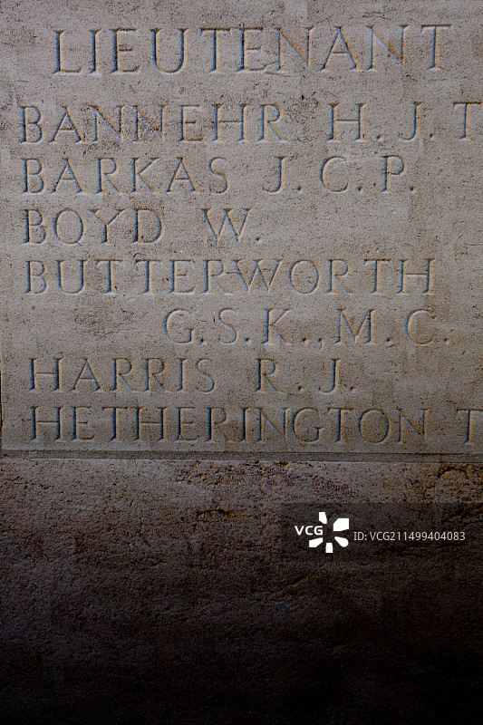 索姆河蒂耶普瓦尔纪念碑上英国作曲家铭文图片素材