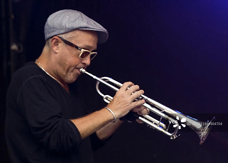 西班牙多诺斯蒂亚：音乐家在7月21日音乐会前排练图片素材