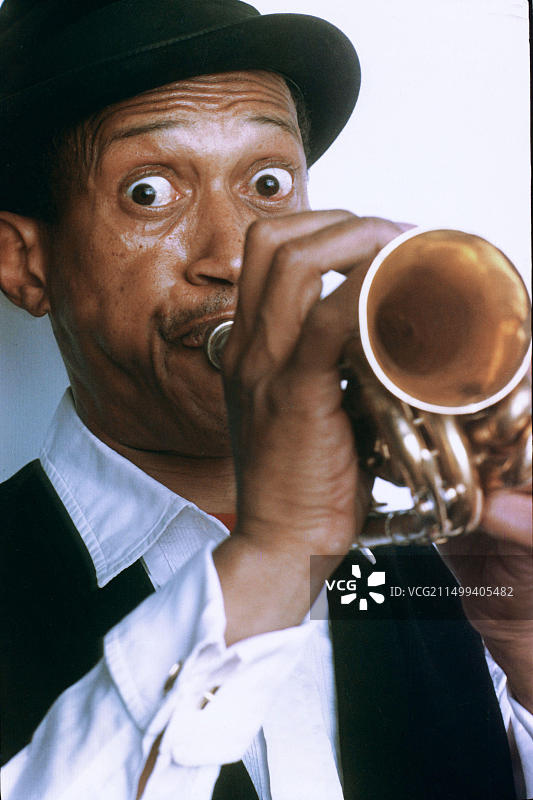 已故小号爵士音乐家唐·切里的肖像（1983年，纽约布鲁克林）图片素材