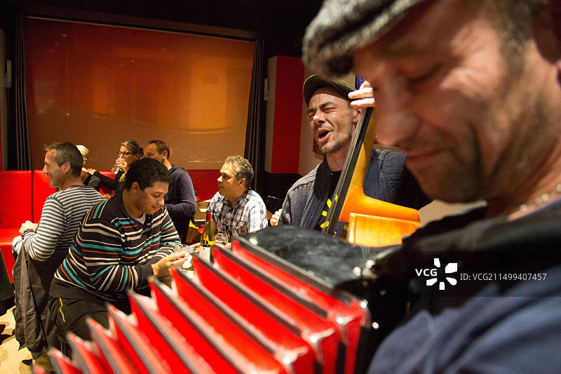 法国上诺曼底厄尔省SO CAFE夜间酒吧(27)图片素材