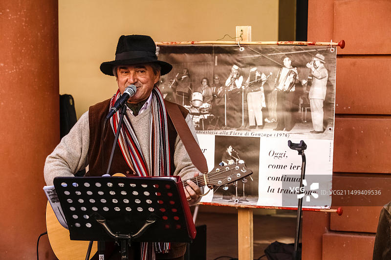 意大利艾米利亚-罗马涅圣阿尔坎杰洛圣马蒂诺故事节：瓦伊内尔·马扎图片素材