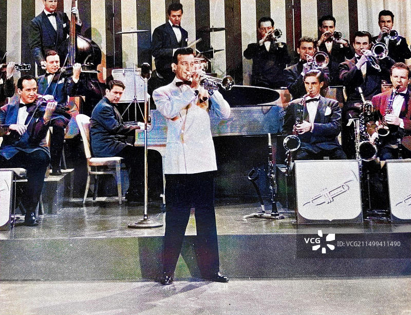 哈里·詹姆斯 (1916-1983)：1942年的美国乐队指挥和小号手图片素材