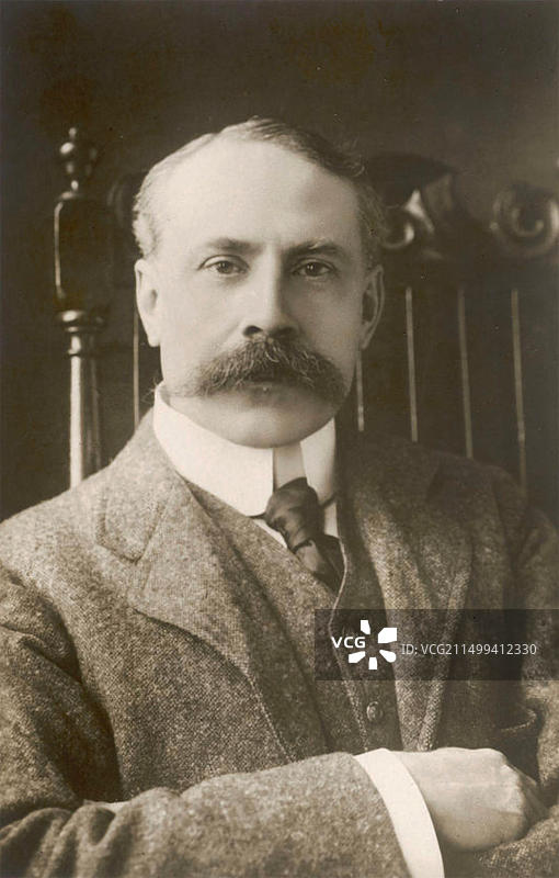 爱德华·埃尔加 (1857-1934) 英国作曲家，约1900年图片素材