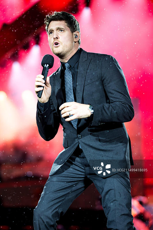 迈克尔·布布雷在海德公园的英国夏季音乐节上表演图片素材