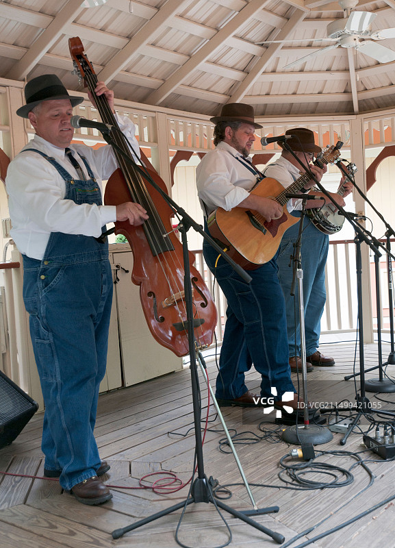 田纳西州鸽子谷多莉山烟雾山弦乐队演奏山区音乐图片素材