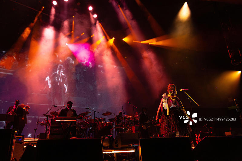 美国音乐家劳伦·希尔演出图片素材