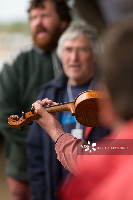 法国莫尔比昂省阿兹岛：海湾周水手之歌（2009年航海节）图片素材