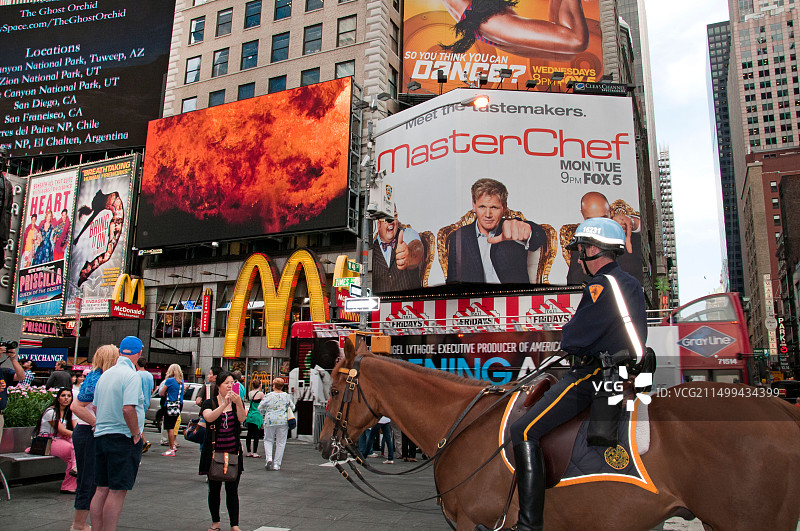 美国纽约时代广场的戈登·拉姆齐大师厨师图片素材