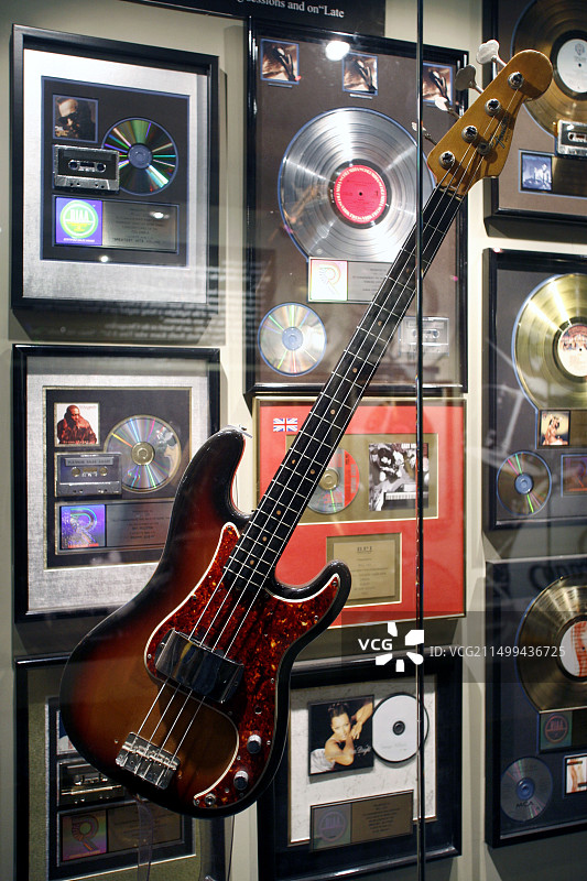 威尔·李的芬达贝斯（音乐家名人堂博物馆，美国田纳西州纳什维尔）图片素材