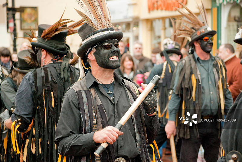 梅德韦年度扫烟囱节重现传统节日烟囱清洁工的欢乐图片素材