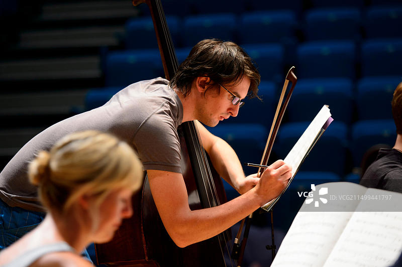 猎户座乐团在阿伯里斯特威斯艺术中心2014音乐节排练图片素材