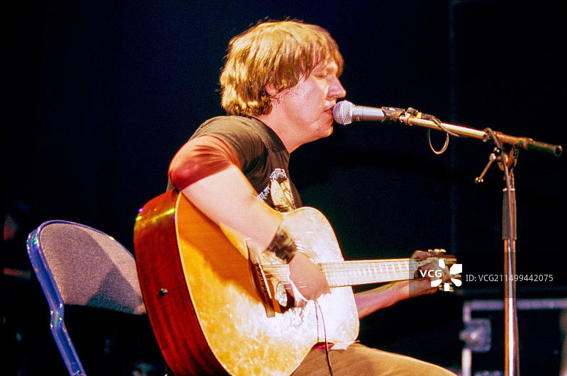 埃利奥特·史密斯在伦敦大学联盟演出，2000年3月30日，英国伦敦图片素材