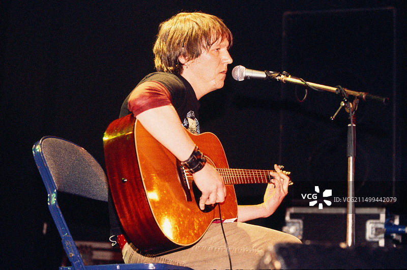 埃利奥特·史密斯在伦敦大学联盟演出，2000年3月30日，英国伦敦图片素材