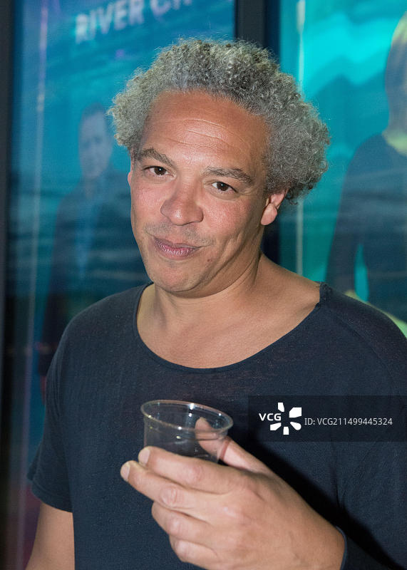 礁乐队键盘手安迪·华莱士，码头表演，BBC苏格兰格拉斯哥，2018年5月16日图片素材