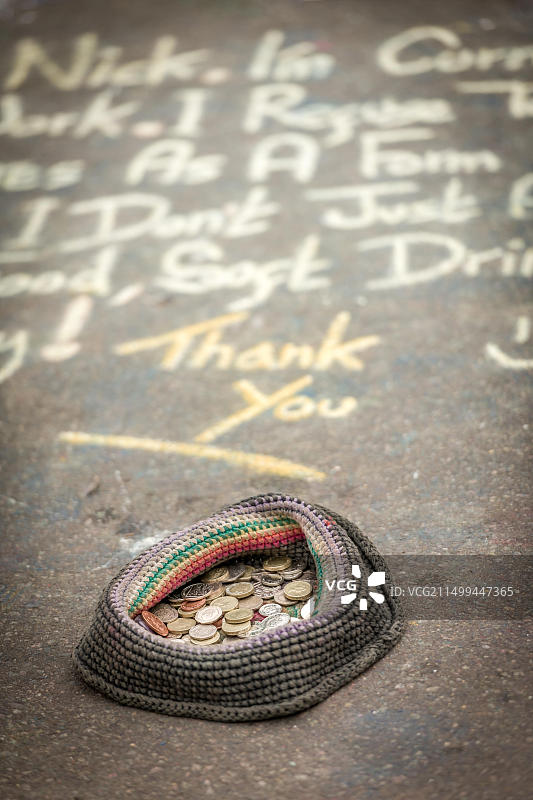 帽子里的街头艺术家图片素材