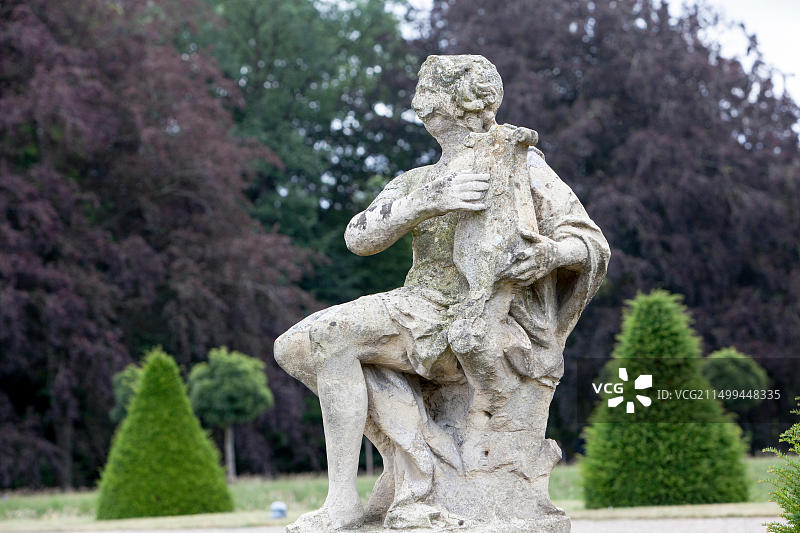 德国诺德基兴城堡的巴洛克风格七弦琴演奏者雕塑图片素材