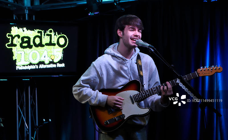 歌手Rex Orange County到访Radio 104.5演出剧院图片素材