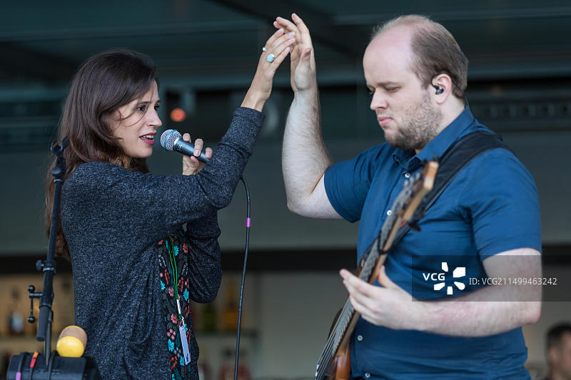 贝儿与贝斯图片素材