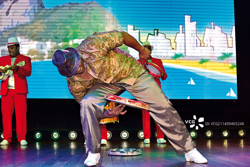 巴西伊瓜苏：Iporã晚餐秀桑巴表演图片素材