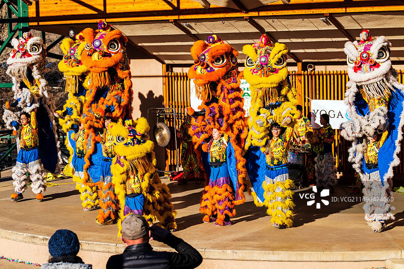 在科罗拉多州萨利达举行的亚洲新年节日表演图片素材