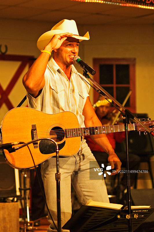 印第安纳州科里登乡村音乐节表演者图片素材