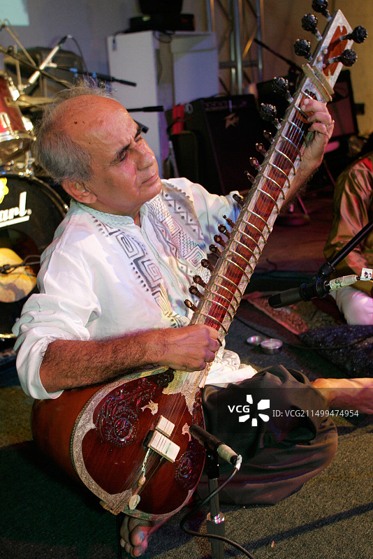 迈阿密地球舞：印度西塔琴演奏家，佛罗里达州图片素材