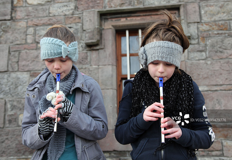 卡里克马科罗斯的锡哨街头艺人图片素材