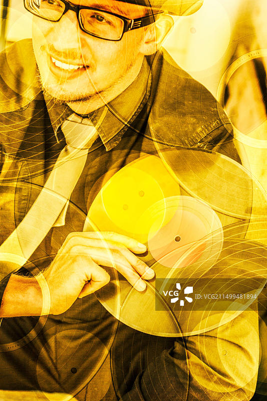 夜总会转盘音乐家与唱片双重曝光抽象娱乐概念图片素材