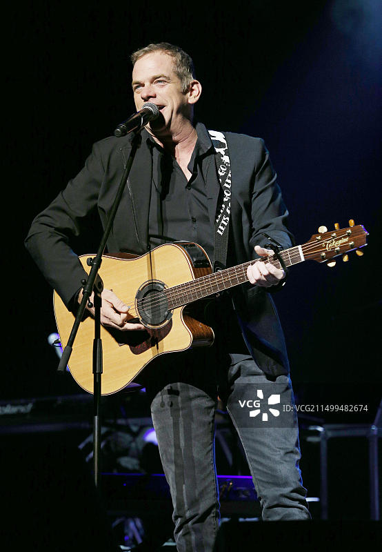 Garou在波兰克拉科夫音乐会上表演图片素材